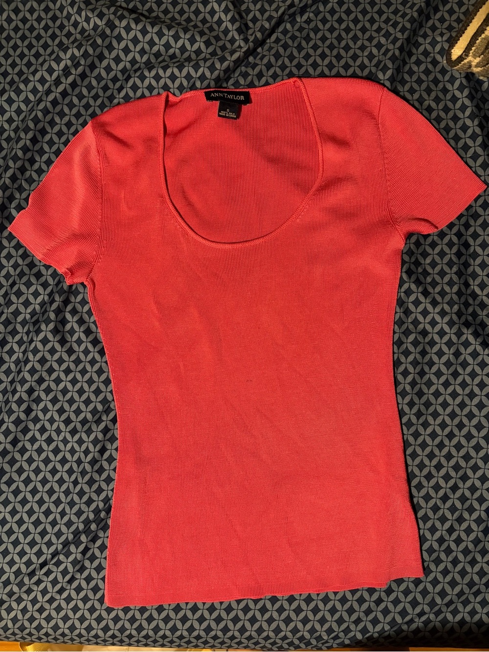 Ann Taylor Women’s Scoop Neck Short Sleeve Silk Top in Pink